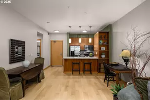 1130 NW 12th Ave, Portland, OR 97209 - Photo 13