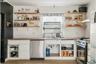 6018 SE 122nd Ave SE, Portland, OR 97236 - Photo 11