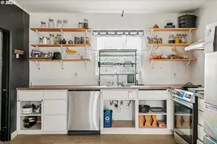 6018 SE 122nd Ave SE, Portland, OR 97236 - Photo 11