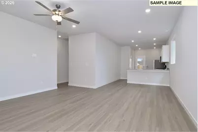 1339 Owl Ave, Woodburn, OR 97071 - Photo 5