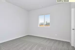 1339 Owl Ave, Woodburn, OR 97071 - Photo 9