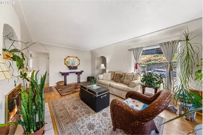 1426 SE Douglas Ave, Roseburg, OR 97470 - Photo 5