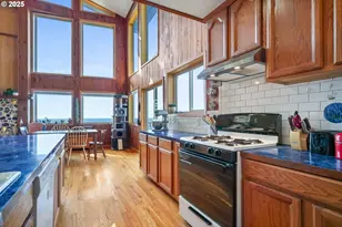 674 Pacific View Dr, Yachats, OR 97498 - Photo 25