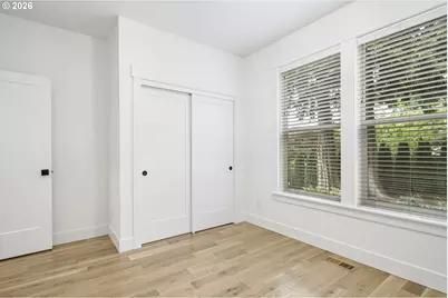 3785 SW Caldew St, Portland, OR 97219 - Photo 13
