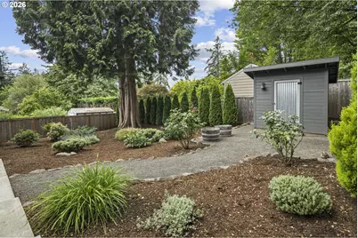 3785 SW Caldew St, Portland, OR 97219 - Photo 21