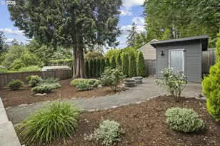3785 SW Caldew St, Portland, OR 97219 - Photo 21