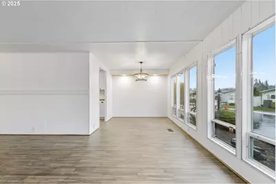 17041 SW Eldorado Dr, Portland, OR 97224 - Photo 9