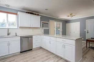 337 NW Birdsdale Ave, Gresham, OR 97030 - Photo 5