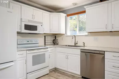 337 NW Birdsdale Ave, Gresham, OR 97030 - Photo 7