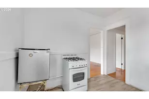 1631 NW Everett St, Portland, OR 97209 - Photo 17