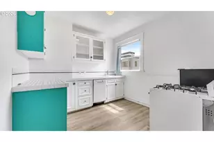 1631 NW Everett St, Portland, OR 97209 - Photo 15