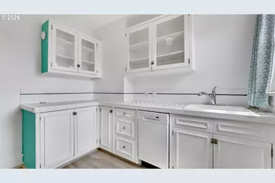 1631 NW Everett St #404, Portland, OR 97209 - Photo 13