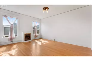 1631 NW Everett St, Portland, OR 97209 - Photo 9