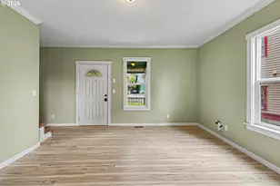 213 Mill St, Silverton, OR 97381 - Photo 11