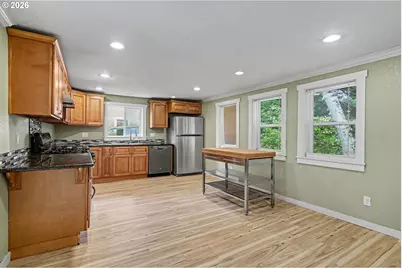 213 Mill St, Silverton, OR 97381 - Photo 17