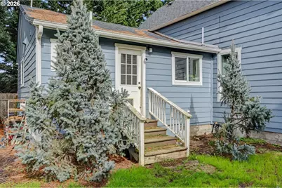 213 Mill St, Silverton, OR 97381 - Photo 5