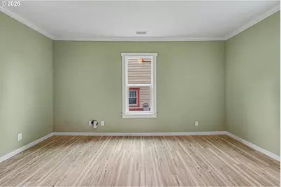 213 Mill St, Silverton, OR 97381 - Photo 13
