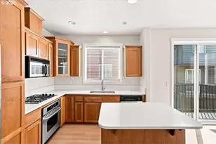 16244 SW Gage Ln, Beaverton, OR 97006 - Photo 9