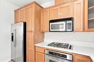 16244 SW Gage Ln, Beaverton, OR 97006 - Photo 11