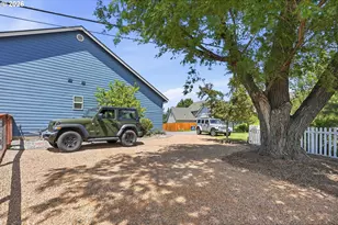 3279 NE Jonahs Ct, Bend, OR 97701 - Photo 21