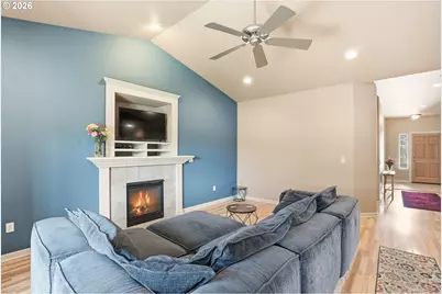 3279 NE Jonahs Ct, Bend, OR 97701 - Photo 5