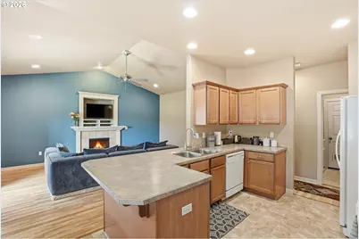 3279 NE Jonahs Ct, Bend, OR 97701 - Photo 7