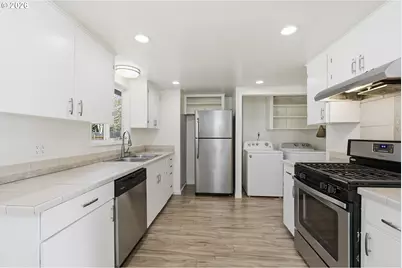 47 Van Fossen Ct, Eugene, OR 97404 - Photo 13