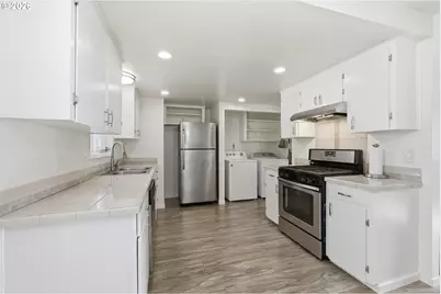 47 Van Fossen Ct, Eugene, OR 97404 - Photo 11