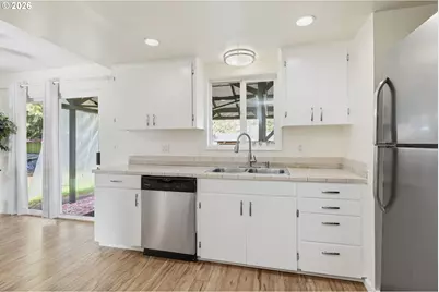 47 Van Fossen Ct, Eugene, OR 97404 - Photo 11