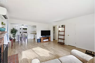 47 Van Fossen Ct, Eugene, OR 97404 - Photo 7