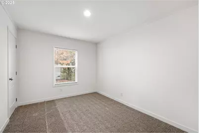 4900 Royal Ave #105, Eugene, OR 97402 - Photo 19