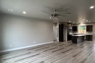 149 Coles Vly St, Sutherlin, OR 97479 - Photo 3