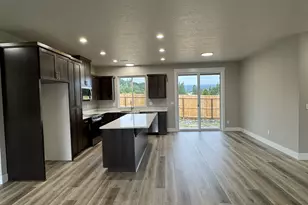 149 Coles Vly St, Sutherlin, OR 97479 - Photo 9