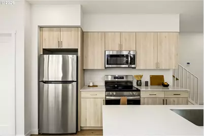 7252 NE Going St, Portland, OR 97218 - Photo 9