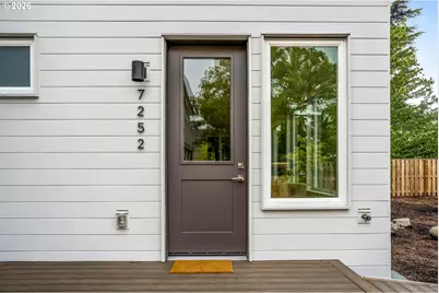 7252 NE Going St, Portland, OR 97218 - Photo 3