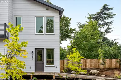 7252 NE Going St, Portland, OR 97218 - Photo 1