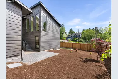 9070 NW Lovejoy St, Portland, OR 97229 - Photo 27