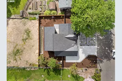 9070 NW Lovejoy St, Portland, OR 97229 - Photo 33