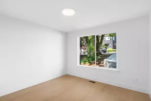 9070 NW Lovejoy St, Portland, OR 97229 - Photo 23