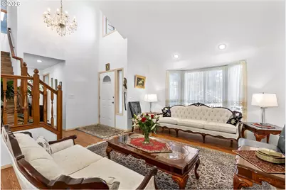 15358 SW Roundtree Dr, Tigard, OR 97223 - Photo 5