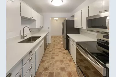 3101 McNary Pkwy #12, Lake Oswego, OR 97035 - Photo 13