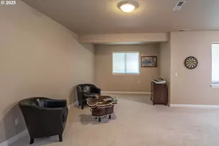 295 Fairway Village Ln, Roseburg, OR 97471 - Photo 33