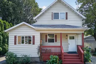 1414 SE Lambert St, Portland, OR 97202 - Photo 3