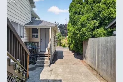 1414 SE Lambert St, Portland, OR 97202 - Photo 11