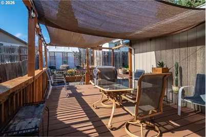 380 Sunnyside Dr, Winston, OR 97496 - Photo 15