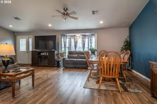 380 Sunnyside Dr, Winston, OR 97496 - Photo 25