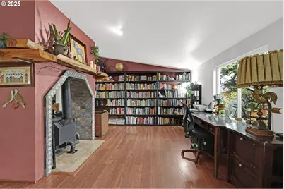 624 Willis Creek Rd, Winston, OR 97496 - Photo 7