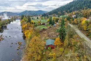 624 Willis Creek Rd, Winston, OR 97496 - Photo 3