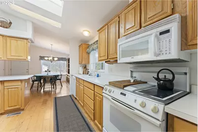 1600 Rhododendron Dr #309, Florence, OR 97439 - Photo 7