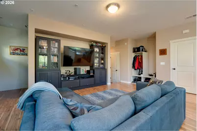 646 NE Roydon Ln, Hillsboro, OR 97006 - Photo 13